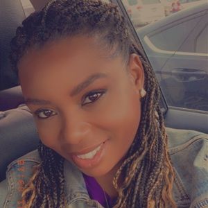 Meet your Posher, Sheena